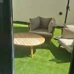 Vida Herastrau, Luxury 2 * בוקרשט